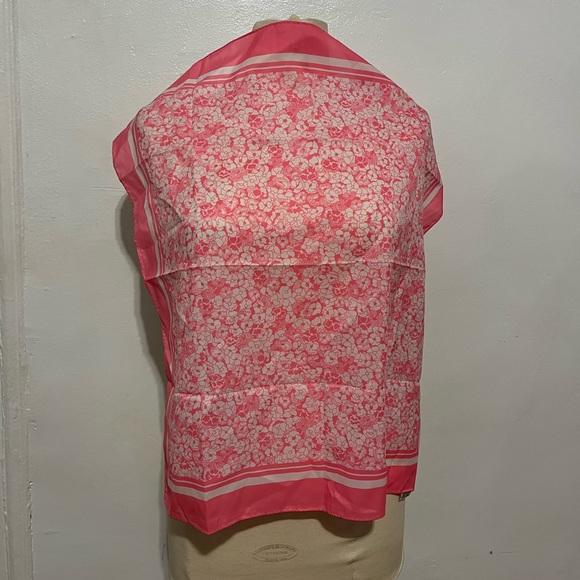 Vintage 70s Floral Print Pink Square Scarf - Picture 3 of 6